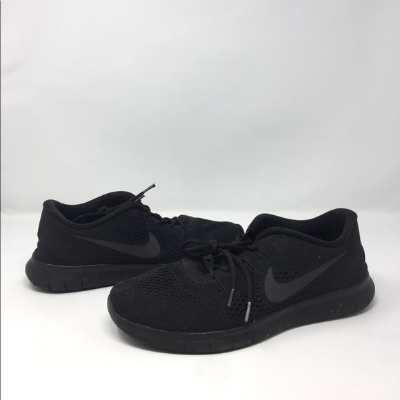 Nike Free Run 2 trainers in triple black 880839 003 Nike Free Run 2 trainers in triple black 880839 003